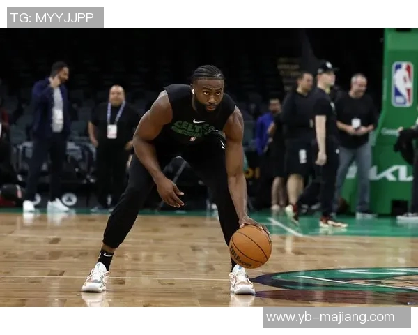 杰伦布朗独砍36分却三分球全失致命犯规成败皆由你 杰伦布朗独砍36分却三分球全失致命犯规成败皆由你